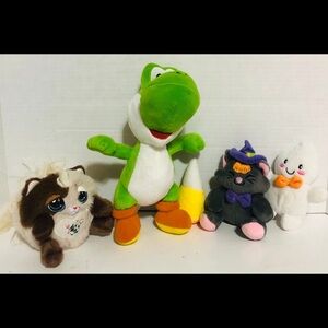 Toy lot of stuffed toys.  Yoshi and others.